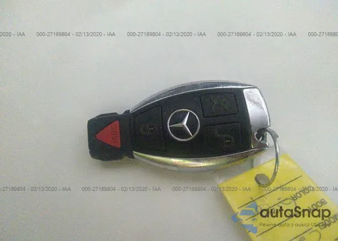 2013 Mercedes-Benz C-Class C 250 z USA, uszkodzony, nr VIN WDDGF4HBXDR263663